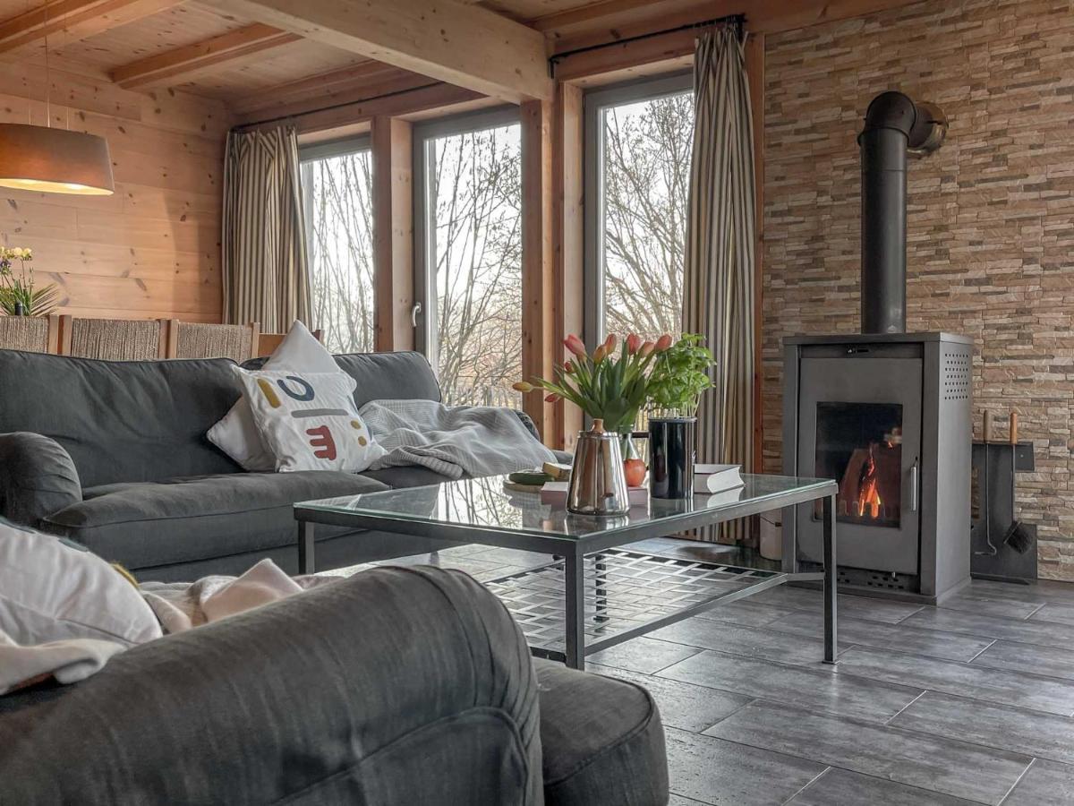 Traumhaff Kuestenchalets - Einzigartige Chalets An Der Ostsee. Ganz Aus Laerchenholz Mit Kamin Und Sauna Vogelsang-Warsin المظهر الخارجي الصورة