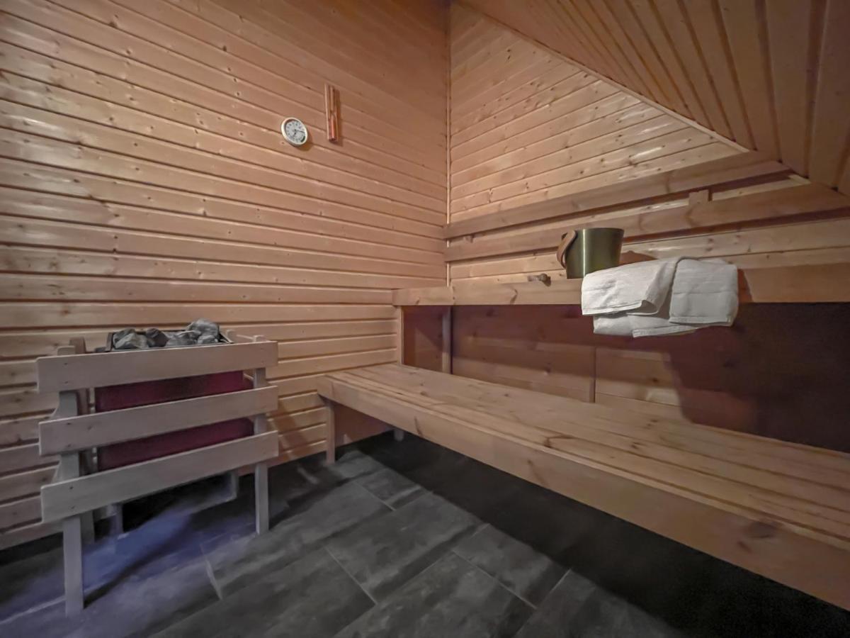 Traumhaff Kuestenchalets - Einzigartige Chalets An Der Ostsee. Ganz Aus Laerchenholz Mit Kamin Und Sauna Vogelsang-Warsin المظهر الخارجي الصورة