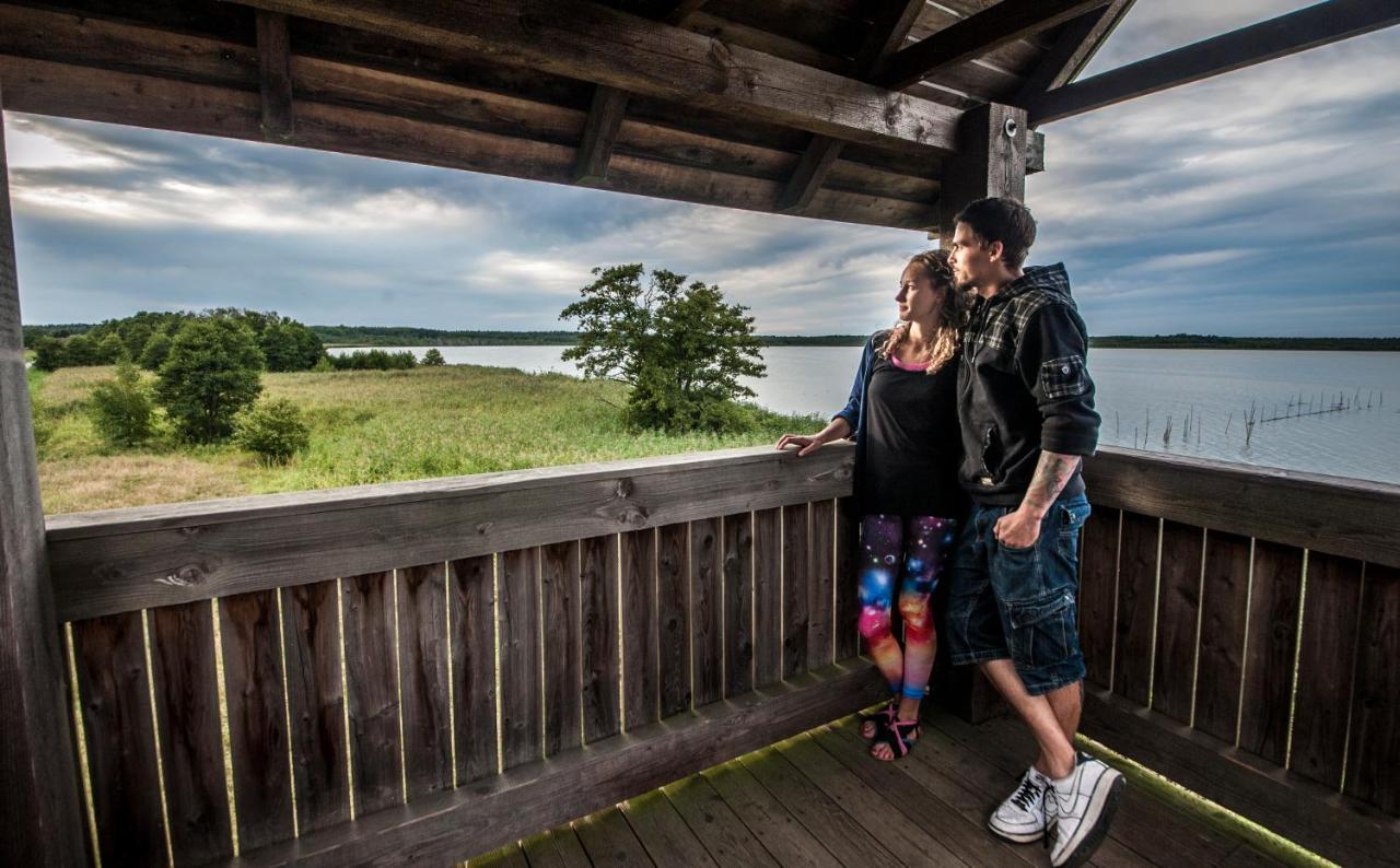 Traumhaff Kuestenchalets - Einzigartige Chalets An Der Ostsee. Ganz Aus Laerchenholz Mit Kamin Und Sauna Vogelsang-Warsin المظهر الخارجي الصورة